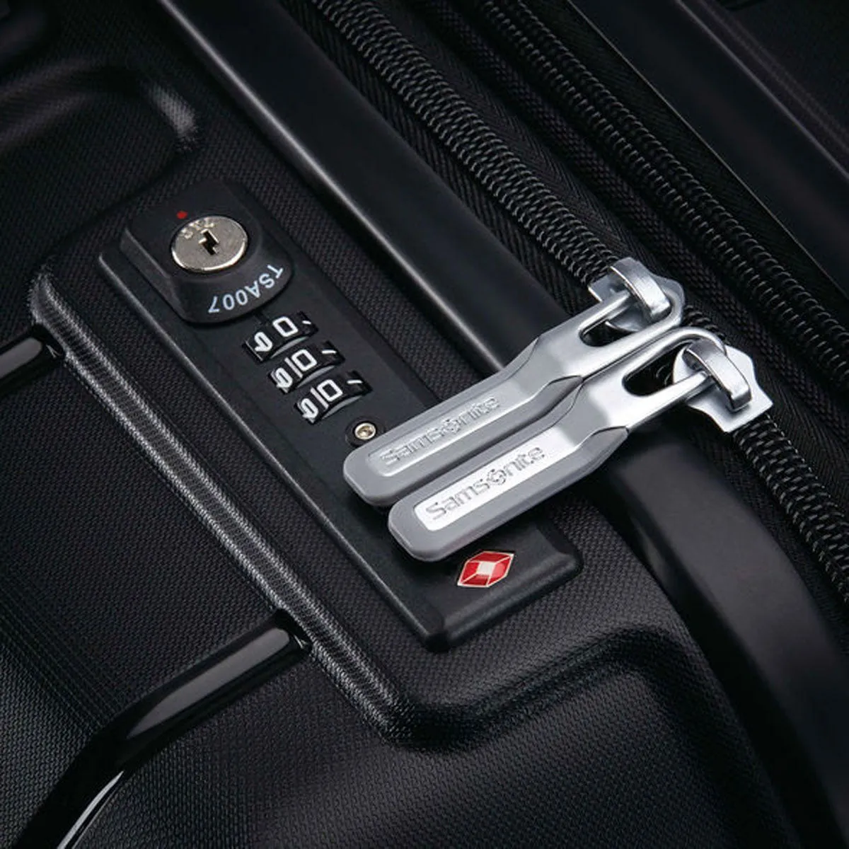 Samsonite Freeform 21" Spinner