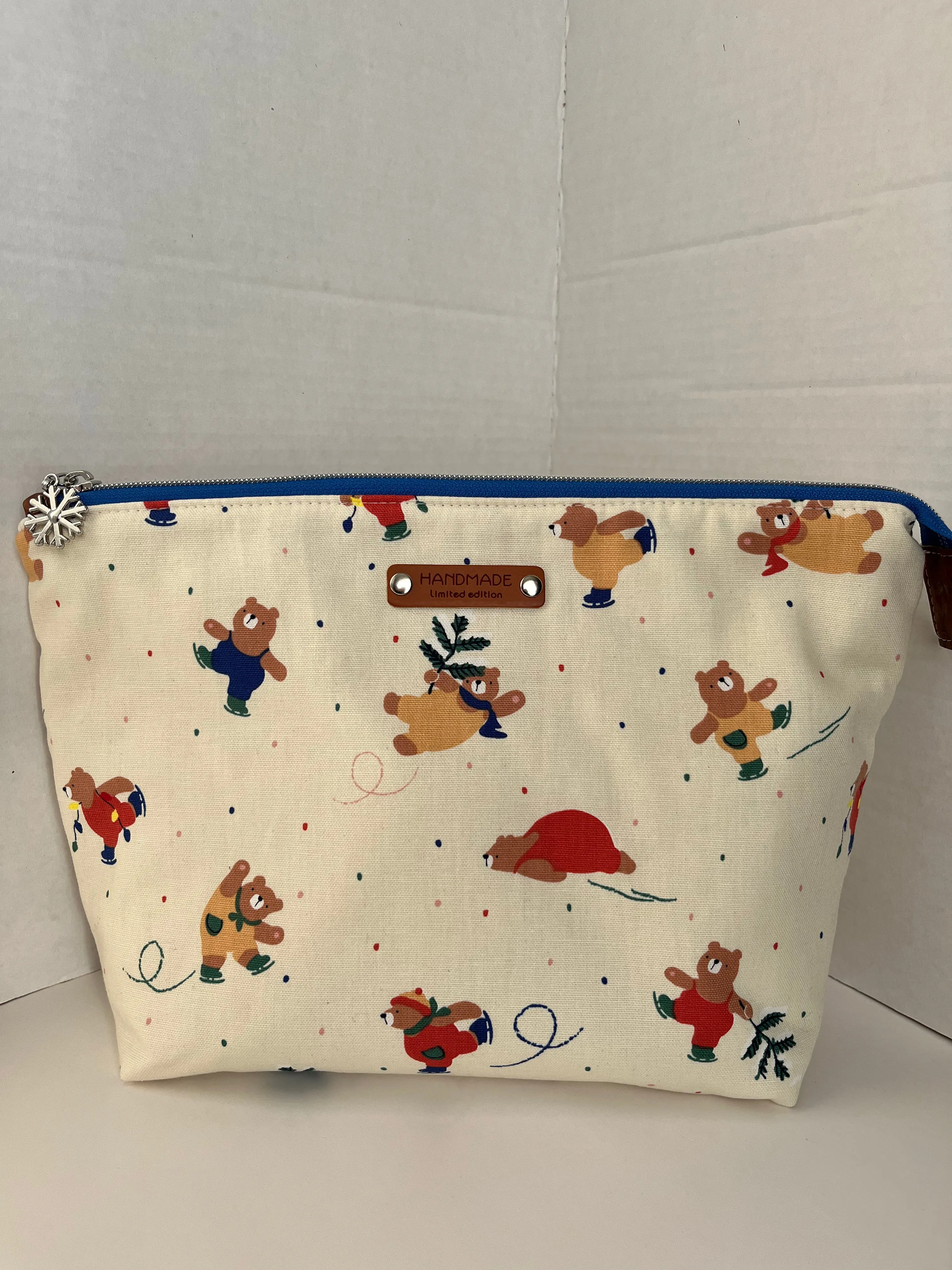 Winter Holiday Bears Large Cosmetics Bag,Toiletry Bag