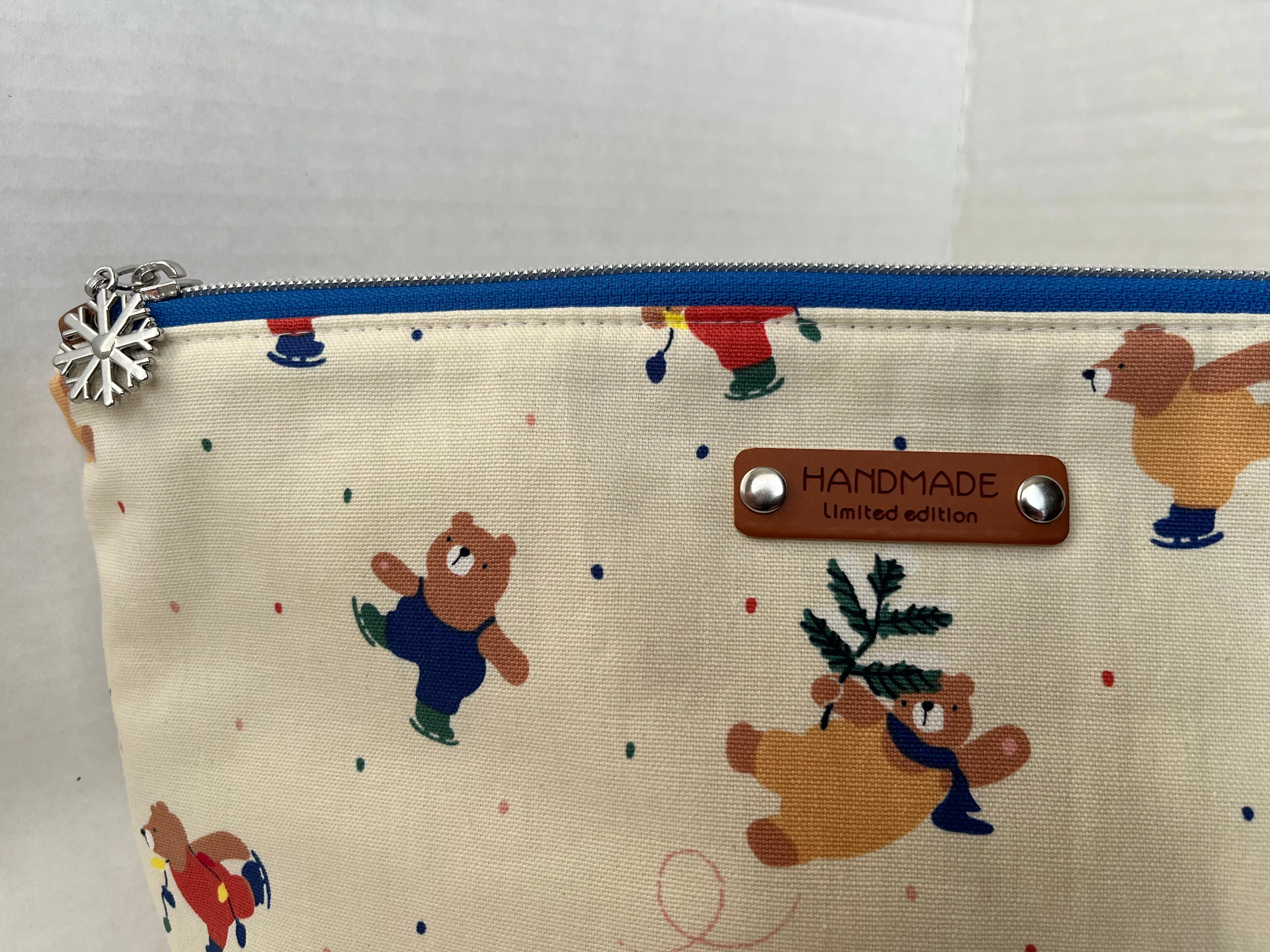 Winter Holiday Bears Large Cosmetics Bag,Toiletry Bag