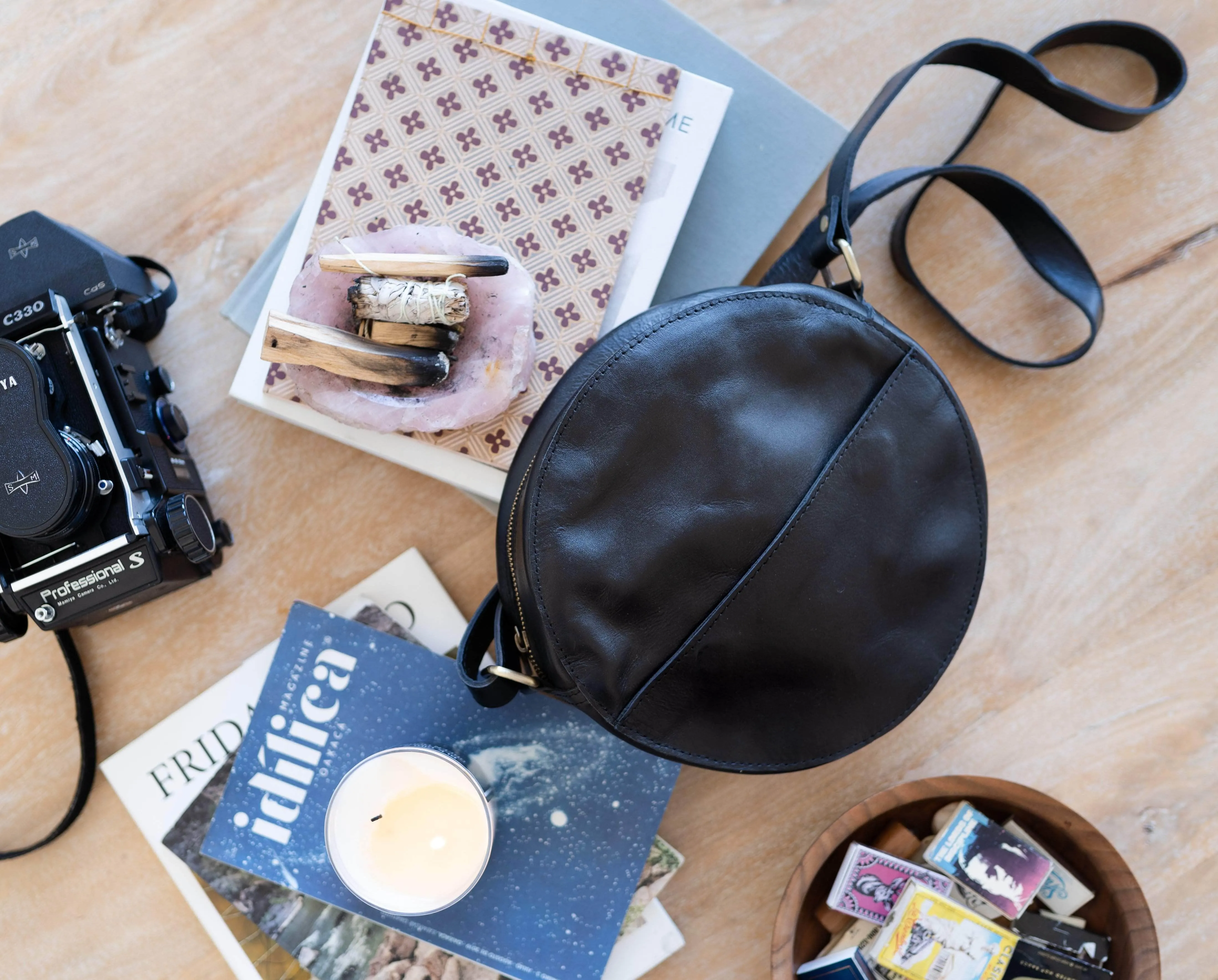 Zuri Leather Circle Bag - Black